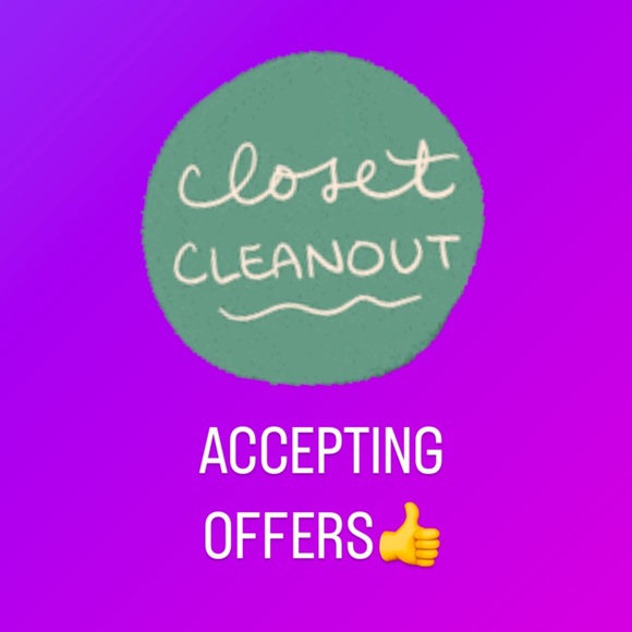 Tops - 🥳MAKE OFFERS-CLOSET CLEAR OUT 🥳